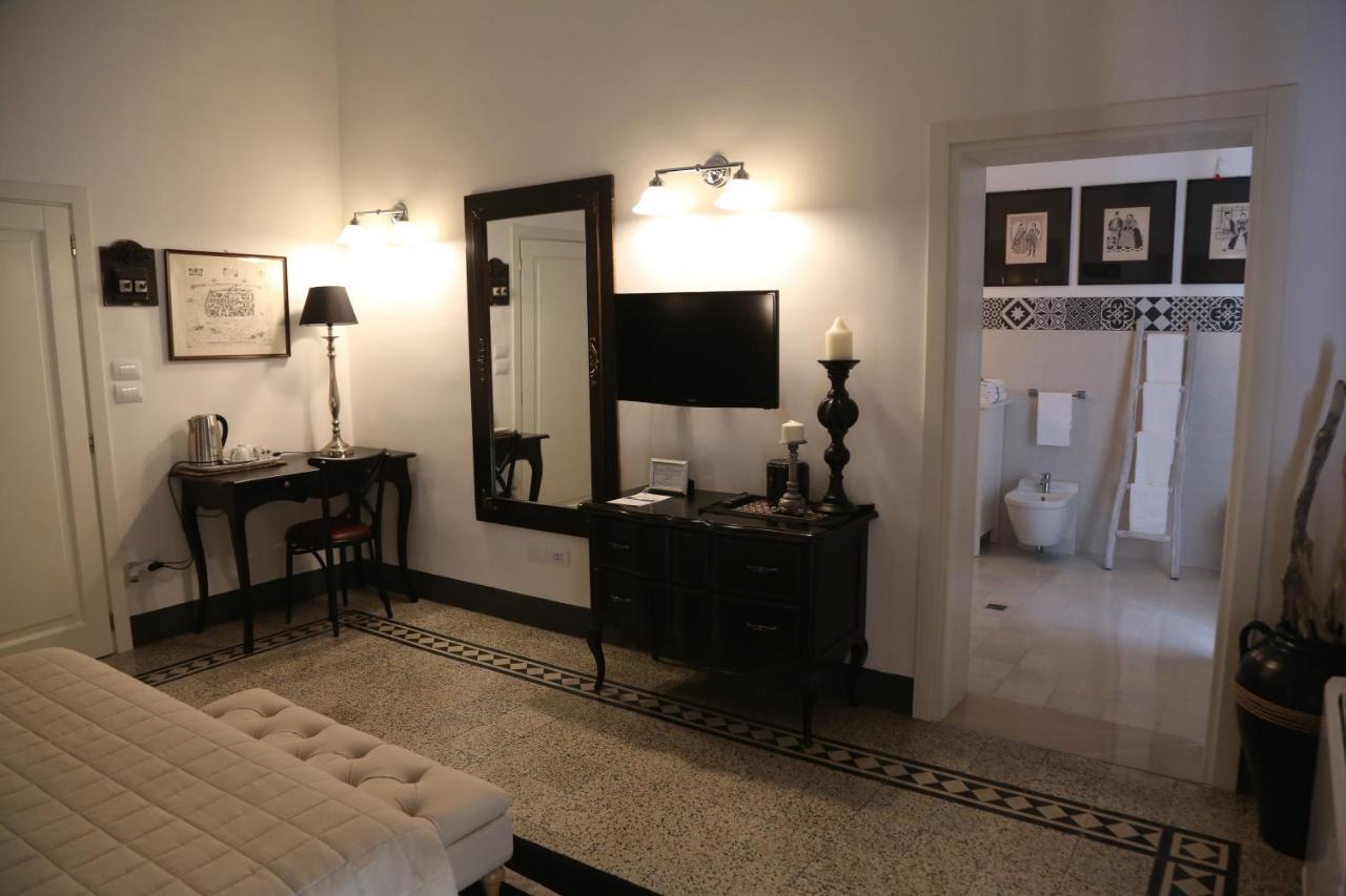 Bed and Breakfast Palazzo Bignami Lecce Exterior foto