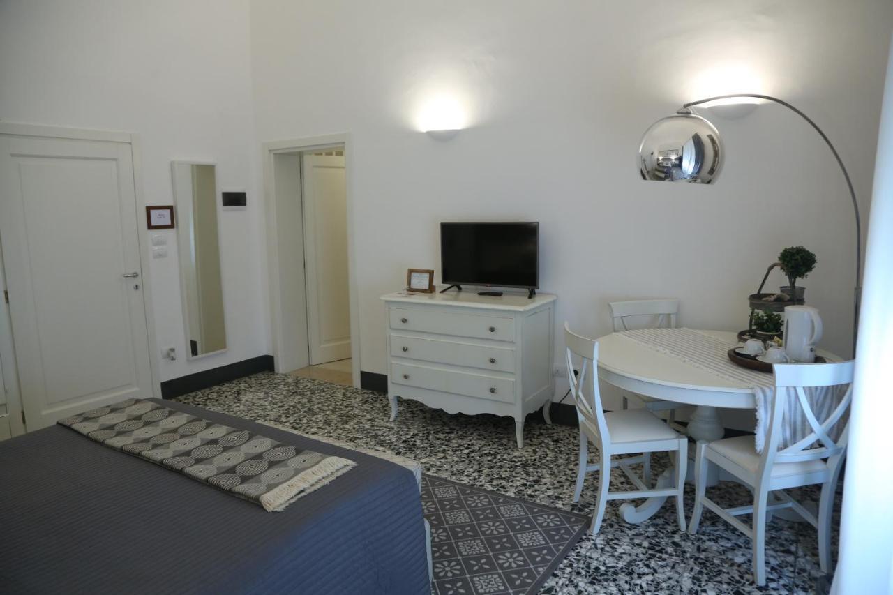 Bed and Breakfast Palazzo Bignami Lecce Exterior foto